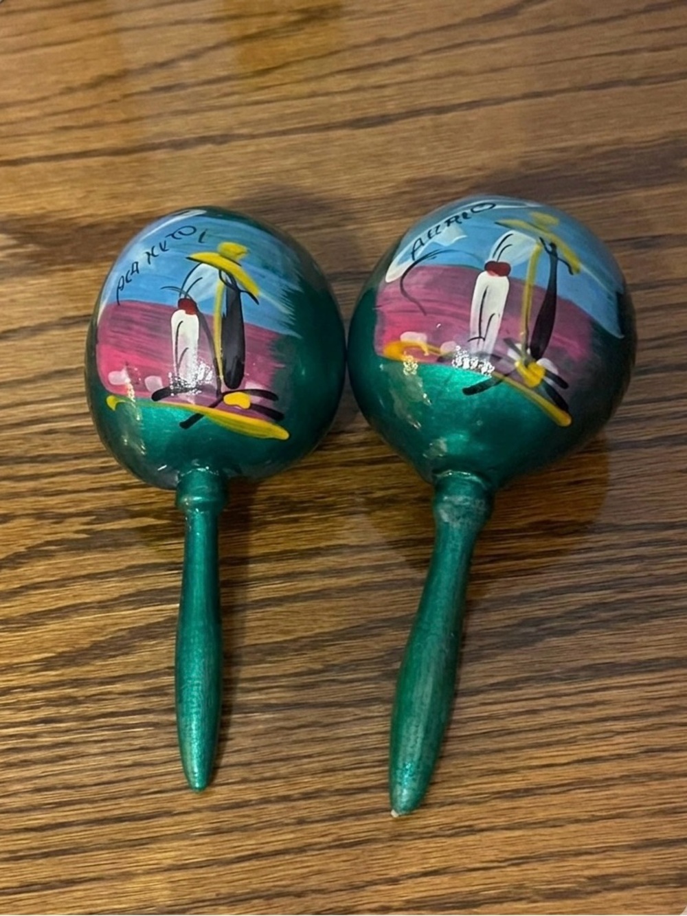 Vintage Mexican Maracas Set of 2
Teal Hand Painted Folk Art
Shakers